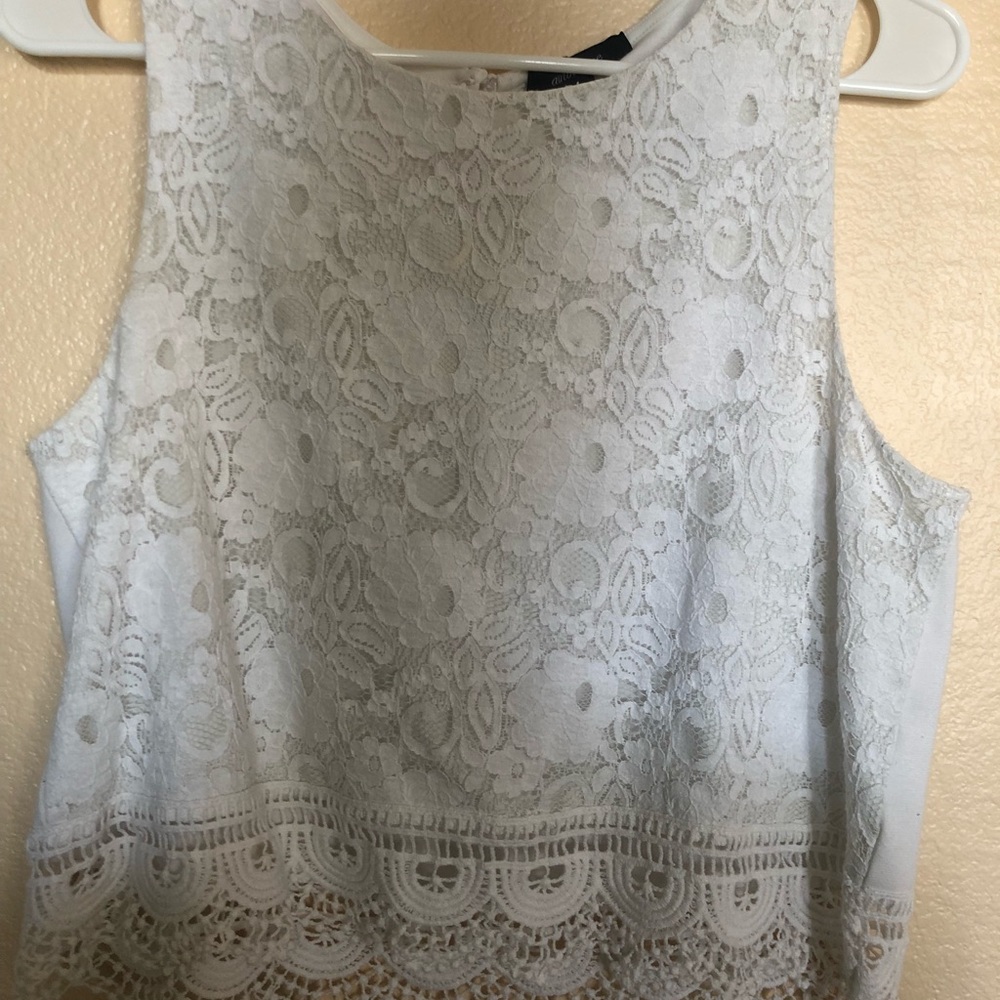 Lace cropped white shirt
